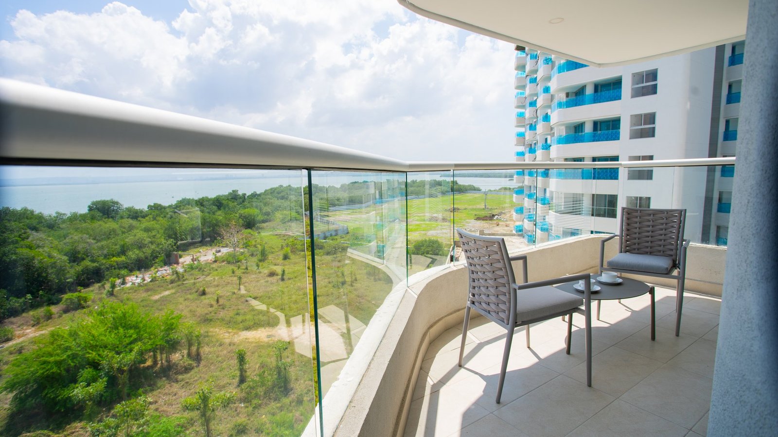 Balcón con vista a la Ciénaga de la Virgen — OCEANI05 Cartagena
